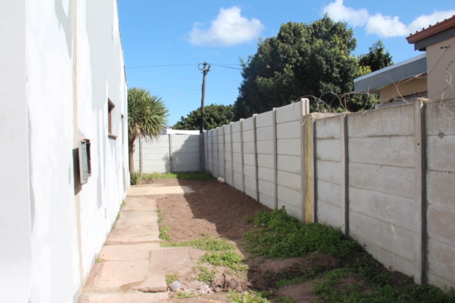 To Let 4 Bedroom Property for Rent in Dormehls Drift Western Cape